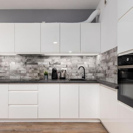 Rakowska 14A 1 Bedroom By Homeprime Varsovia Exterior foto